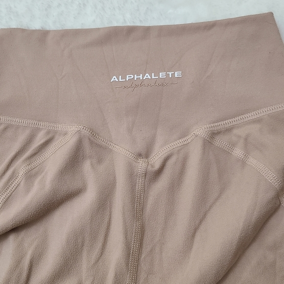 Alphalete Alphalux tan high waisted glute accentuating leggings - Picture 5 of 5